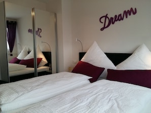 2 Schlafzimmer, Bügeleisen/Bügelbrett, Internetzugang, Bettwäsche