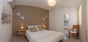 3 bedrooms, iron/ironing board, travel cot, WiFi