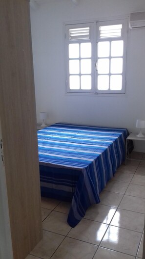 1 chambre, fer et planche Ă repasser, accĂšs Internet, draps fournis