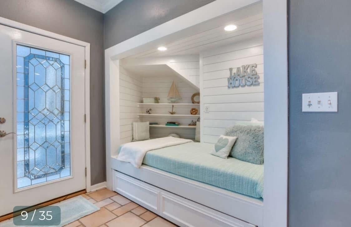 4 多间卧室、办公桌、熨斗/熨衣板、旅行婴儿床