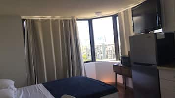 Fer et planche à repasser, Wi-Fi gratuit, draps fournis