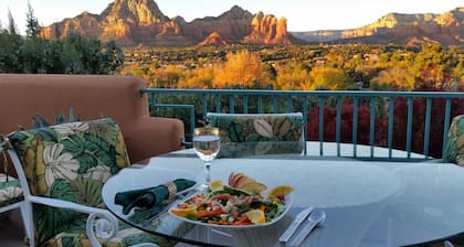 Discount 20% July/Aug Star Villa on Vortex Land+ Red Rock Views + Stunning Deck!