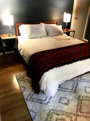 3 bedrooms, desk, iron/ironing board, free WiFi