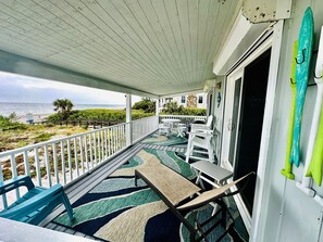 Property grounds - Directly on the beach. Newly remodeled Beachfront Bungalow. Awesome beach views (Indian Shores)