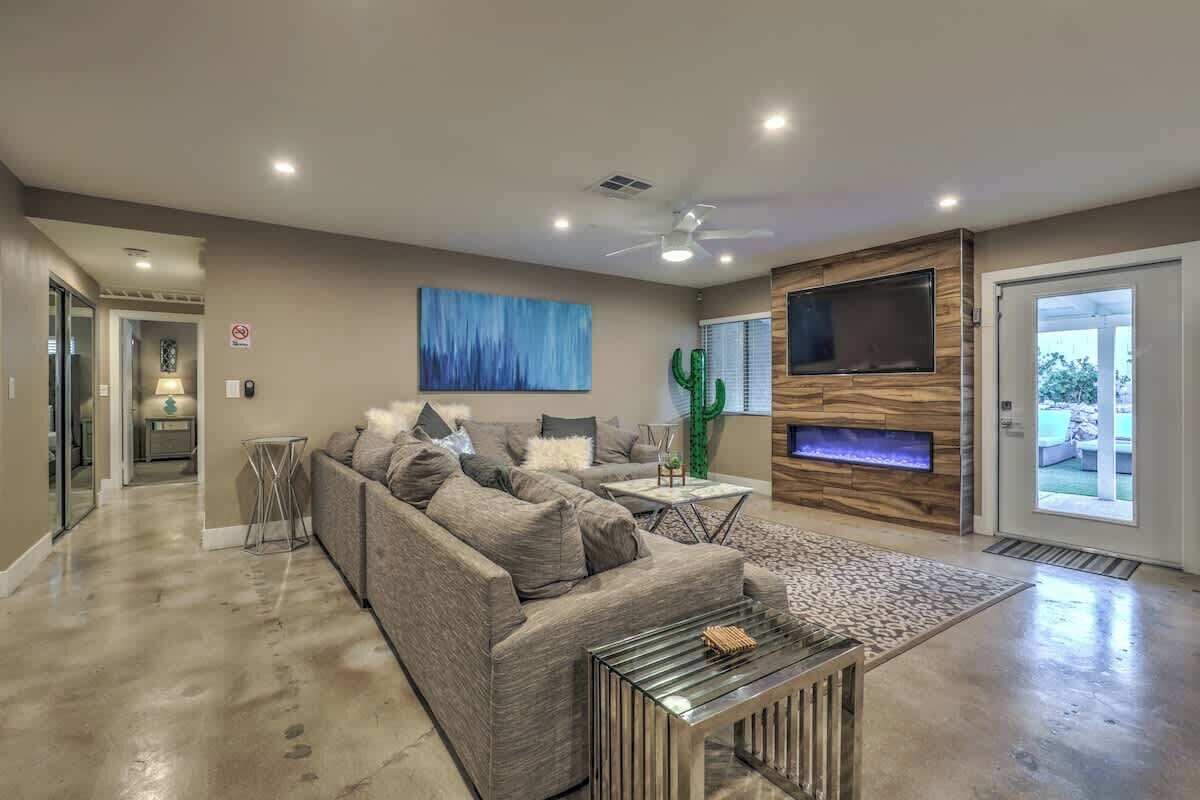 Nv2804 · 1. 8 Millas De La Franja! Piscina Privada, Sala De Juegos! - Las Vegas, NV