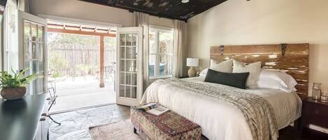 1 habitación, tabla de planchar con plancha, cuna de viaje y wifi