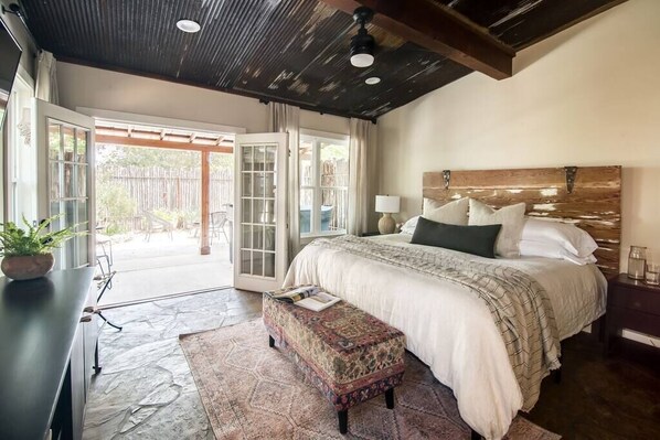 1 chambre, fer et planche à repasser, lit parapluie, Wi-Fi