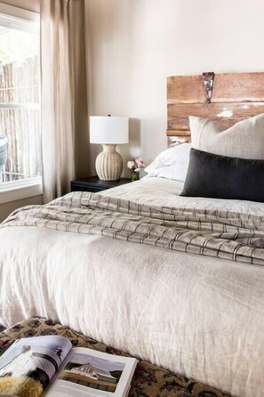 1 chambre, fer et planche à repasser, lit parapluie, Wi-Fi