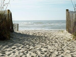 On the beach, sun loungers - On The Beach.Perfect for Quiet Beach Lovers! Summer Weekly Discounts.
 (Gulf Shores)
