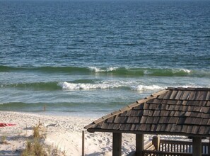 On the beach, sun loungers - On The Beach.Perfect for Quiet Beach Lovers! Summer Weekly Discounts.
 (Gulf Shores)