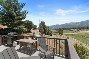 Outdoor dining - Private Hot Tub! Game Room! Close to Slopes! Bright & open Amazing Views! (Big Bear City)