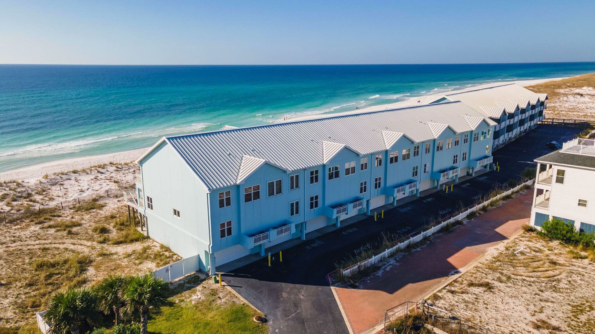Bright and Sunny Gulf Front Townhome, Steps from the Water