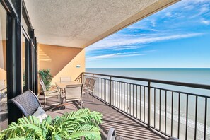 Outdoor dining - Huge, 5-Star Gorgeous 3 Bed/3 Bath Oceanfront Condo AMAZING SUMMER DEALS!!! (Myrtle Beach)
