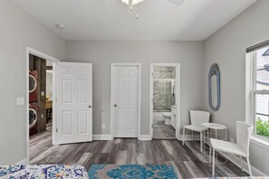 Interior - Location, location, location!! Close to the action & plenty of space! (Nashville)