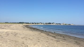 Sun loungers, beach towels