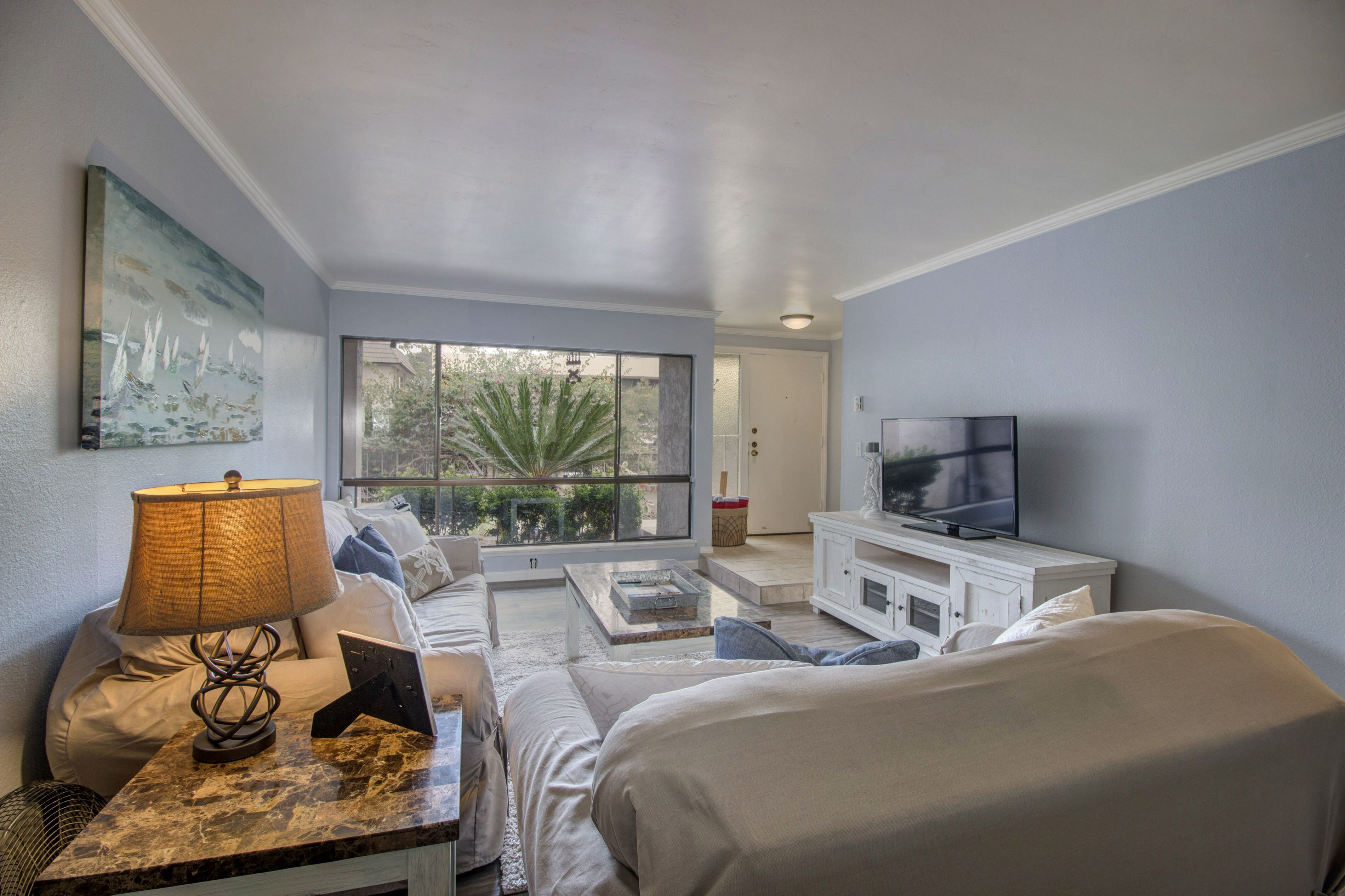 Beautiful spacious 2 Bed, 2&1/2 Bath condo with AC. Sleeps 6 