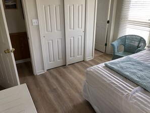 4 bedrooms, iron/ironing board, travel cot, free WiFi