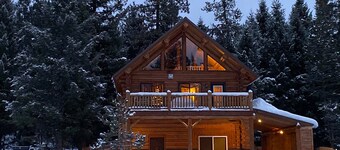 True Log Cabin - The Happy Place - Presque le paradis! PROCHE DU SKI ET DU LAC !!