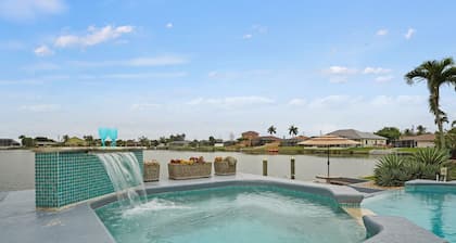 Zero Edge Pool * Spa * Bicicletas * Kayaks * Playa y equipo de pesca * Wifi gratis * Balcón *