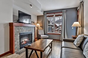 Smart TV, fireplace, table football, stereo