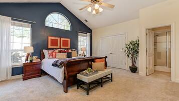 6 bedrooms, desk, iron/ironing board, free WiFi