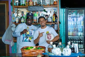 Bar (en la propiedad)