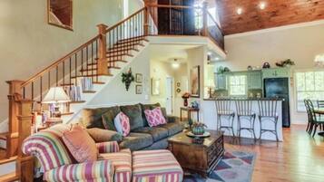 Smart TV, fireplace, DVD player, table football