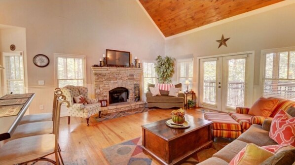 Smart TV, fireplace, DVD player, table football