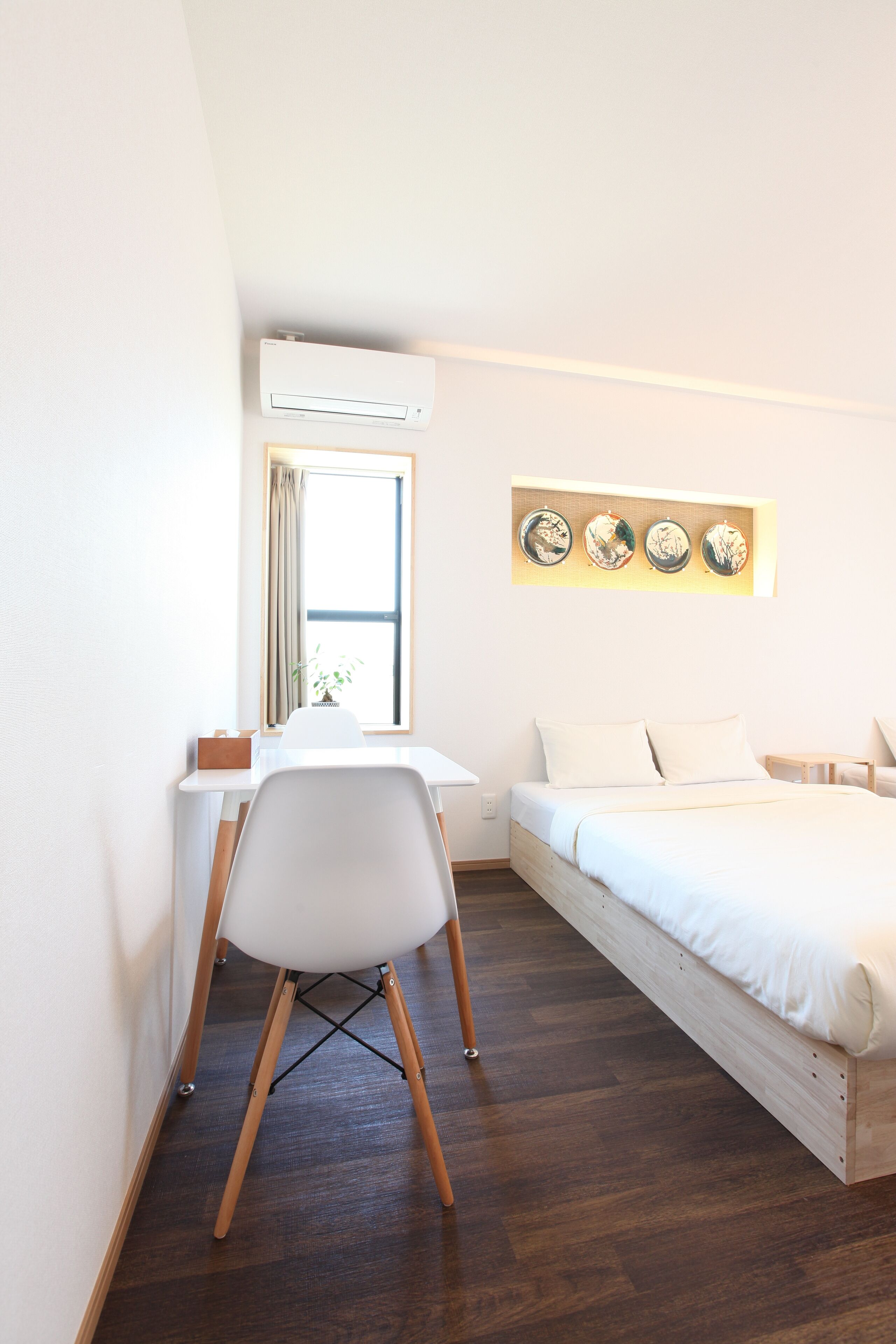 triple room | in-room safe, individually decorated, desk, free wifi