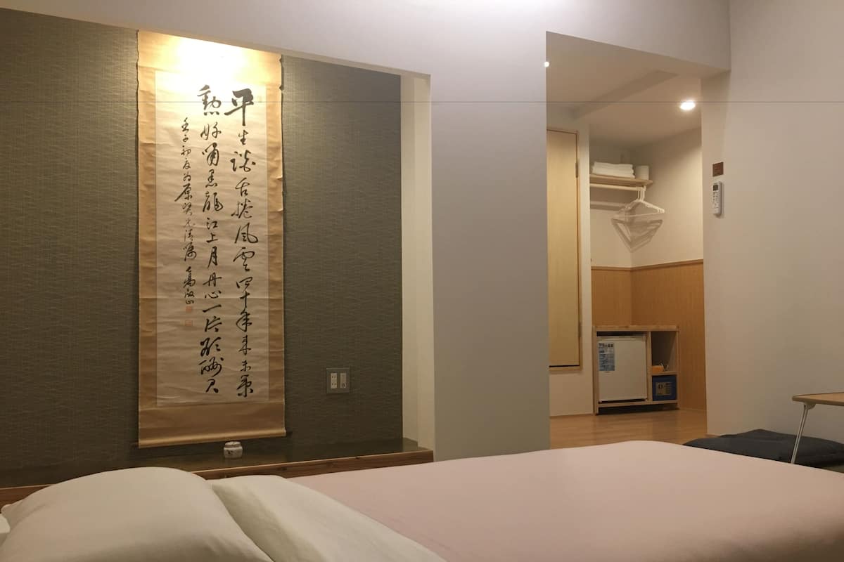 スタンダードルーム和室 | セーフティボックス (室内)、デスク、WiFi (無料)、客室ごとに異なる装飾