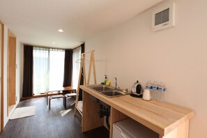 Superior Family Room | In-room safe, individually decorated, desk, free WiFi - B&B Neagari (Nomi)