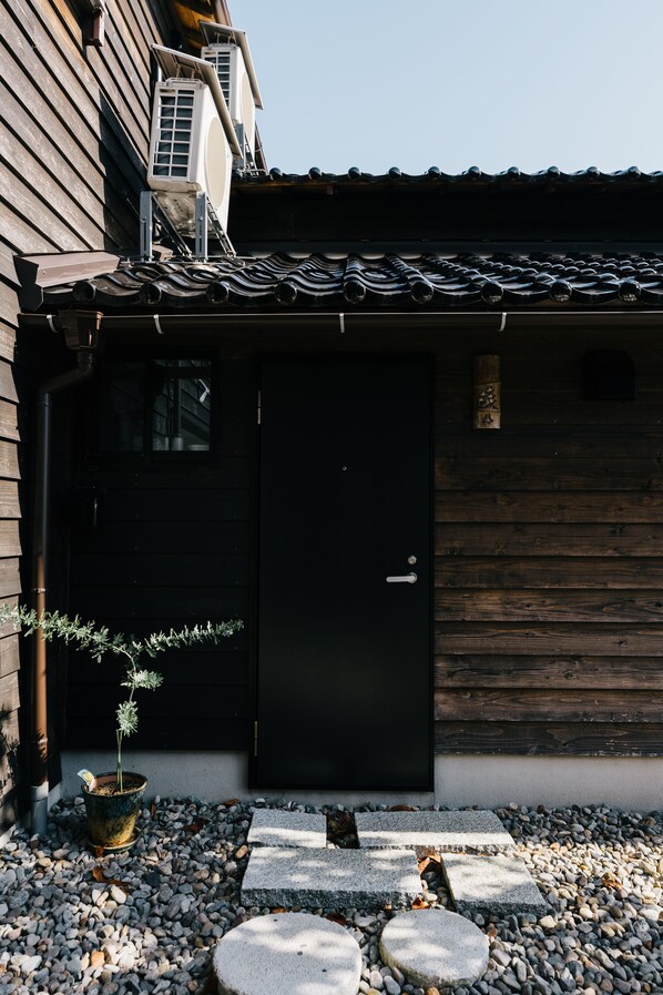 セーフティボックス (室内)、客室ごとに異なる装飾、デスク、WiFi (無料)