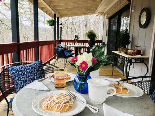 Right on the ChattahoocheeRiver - visit Helen, fish off deck, or enjoy fire pit.