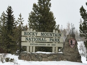 المنطقة المحيطة بالمنشأة