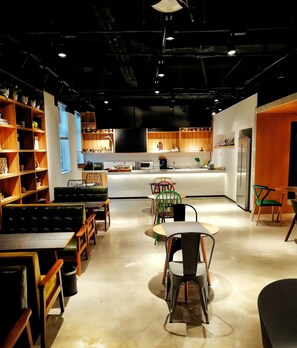 Tägliches kontinentales Frühstück (20 CNY pro Person)