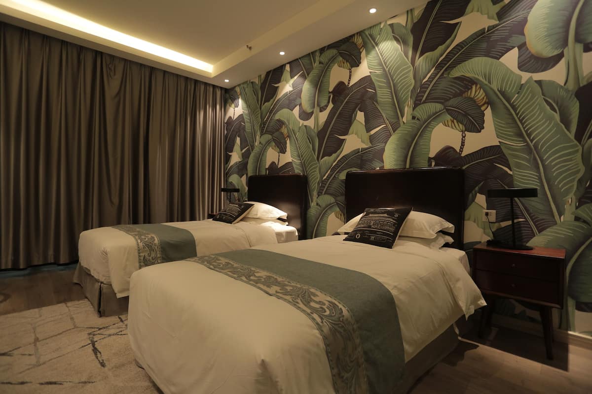 Minibar, in-room safe, desk, blackout curtains
