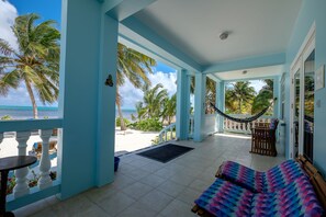 Terrace/patio - Sunset Beach "B1" - Beachfront At Its Best Plus Pool, Kayaks, Bikes & More 🏖 (San Pedro Town)