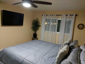 2 bedrooms, iron/ironing board, bed sheets