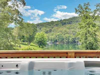 Paradise Cove on Norris Lake w/ Kayaks