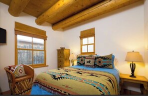2 bedrooms, desk, iron/ironing board, WiFi