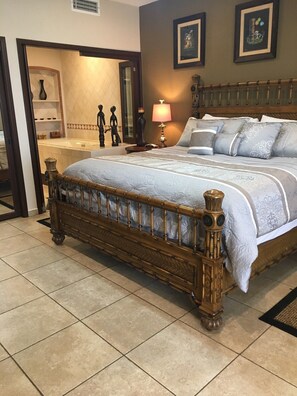 4 Schlafzimmer, Zimmersafe, Bügeleisen/Bügelbrett, kostenloses WLAN