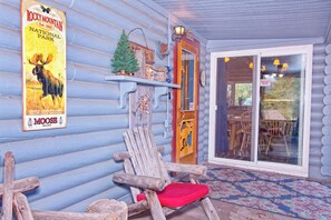 Interior - Estes Park Log Cabin, Close to RMNP Entrance and Downtown, Hot Tub, Pets Welcome, Bluebird Cabin (Estes Park)