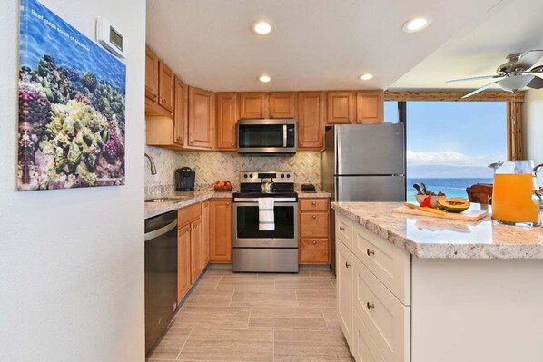 Fridge, microwave, oven, stovetop