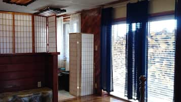 4 habitaciones, tabla de planchar con plancha y wifi gratis