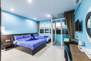 In-room safe, desk, iron/ironing board, rollaway beds - Hotel Surf Blue Kata (Karon)
