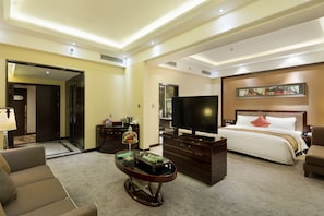 Kamar Eksekutif, 1 Tempat Tidur Queen | Area keluarga | TV