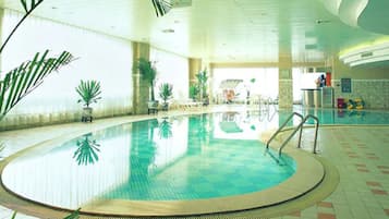 Una piscina techada