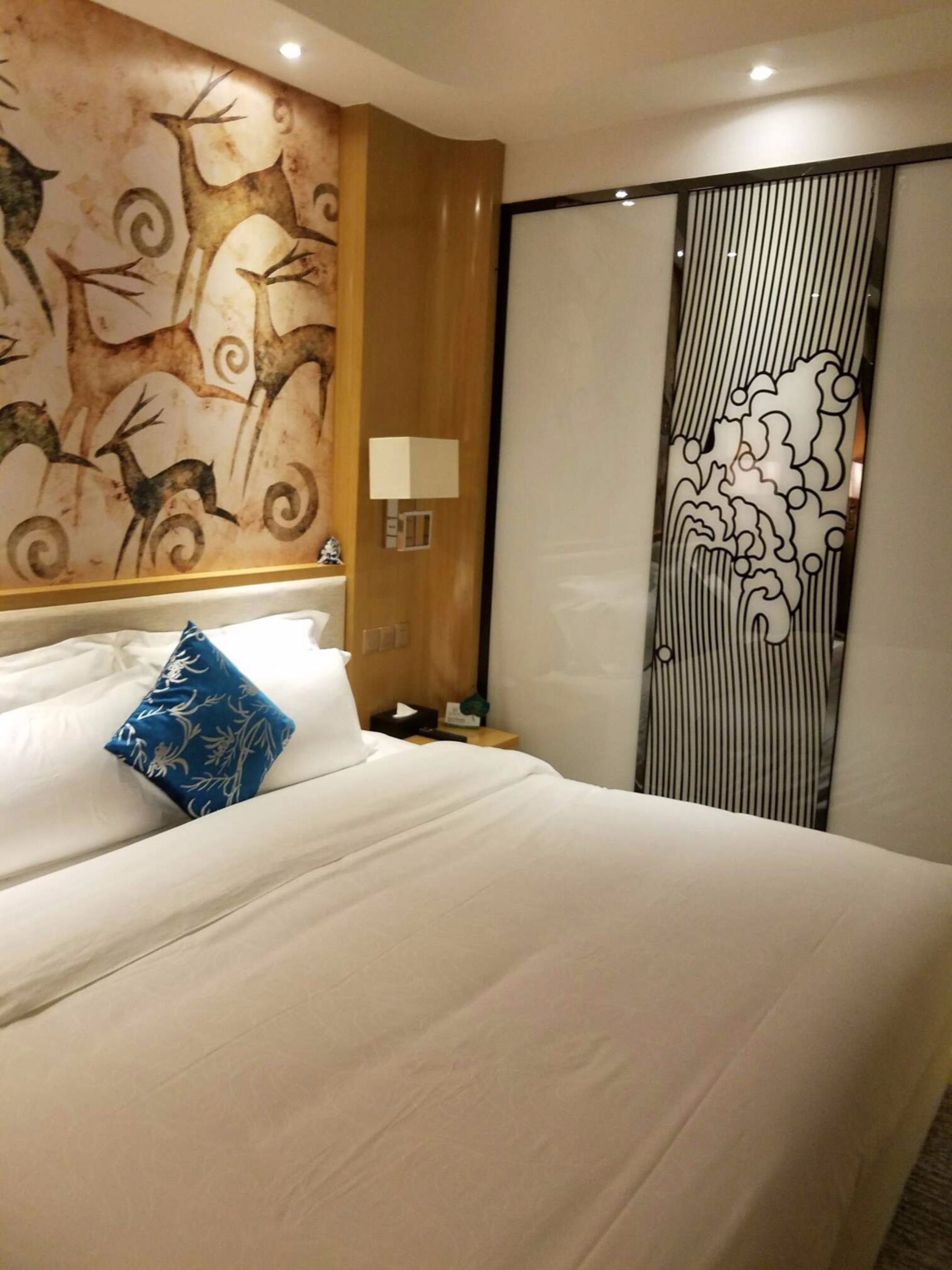 deluxe double room | minibar, desk, blackout curtains, free wifi