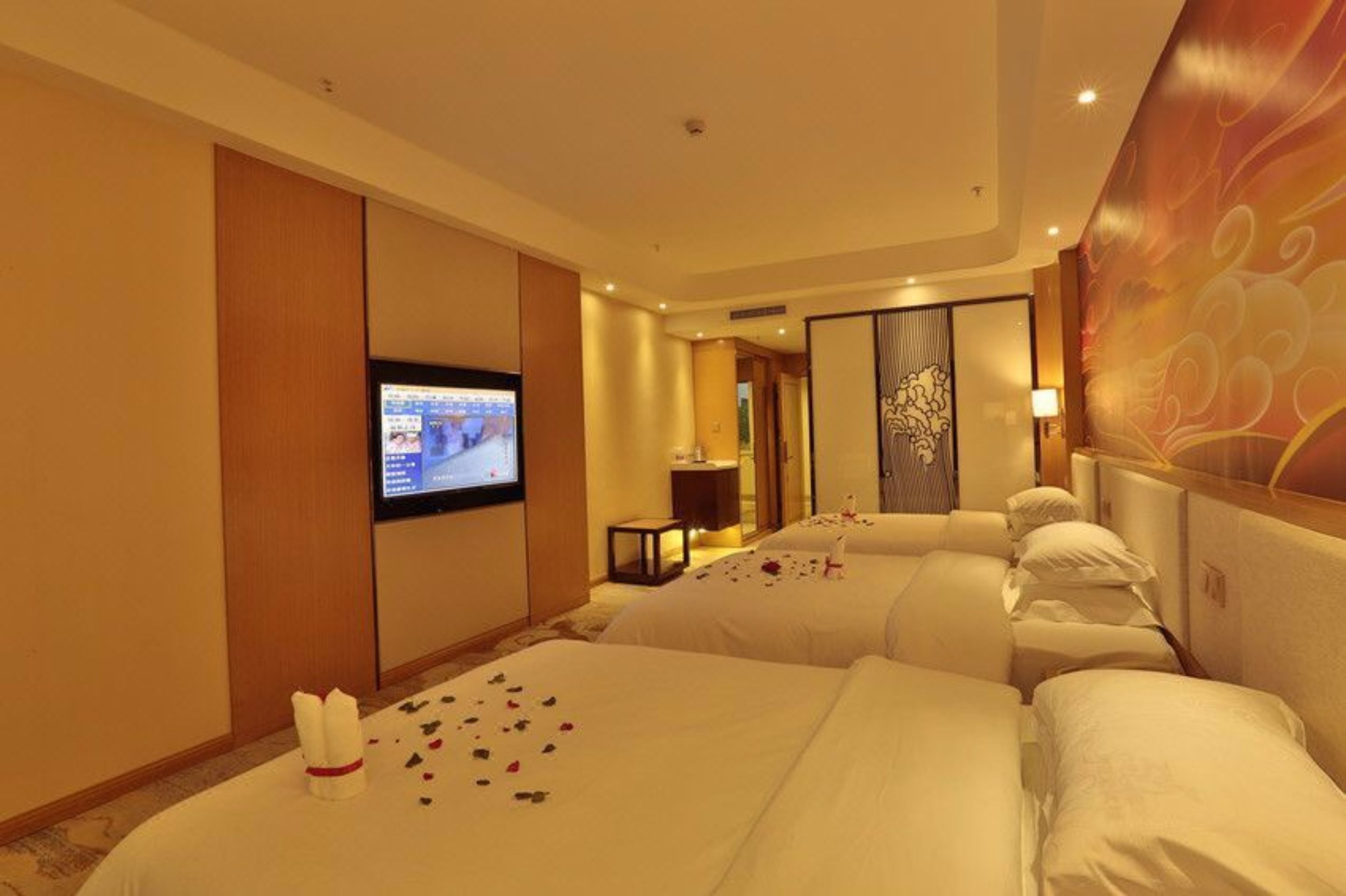 triple room | minibar, desk, blackout curtains, free wifi