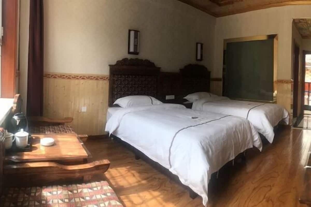 Habitación estándar con 2 camas individuales | Escritorio, cortinas blackout y wifi gratis